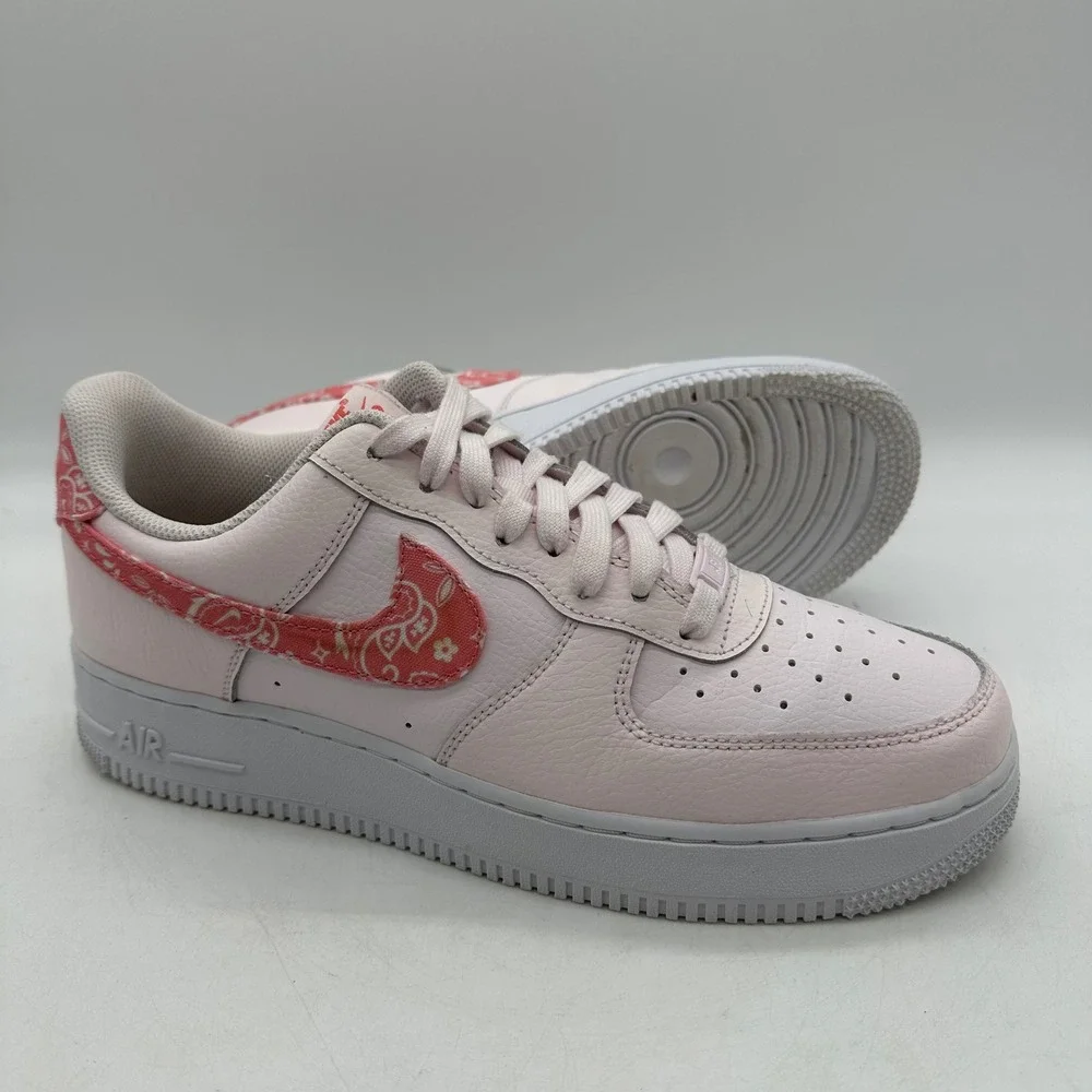 Nike FD1448-664 Womens Size 11 Pearl Pink Air Force 1 Low Pink Paisley Sneakers